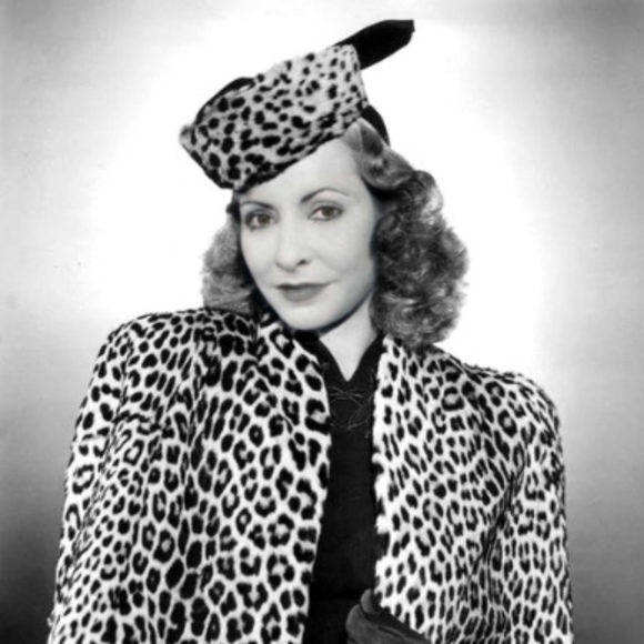 Meet your Posher, April - Picture 1 of 1